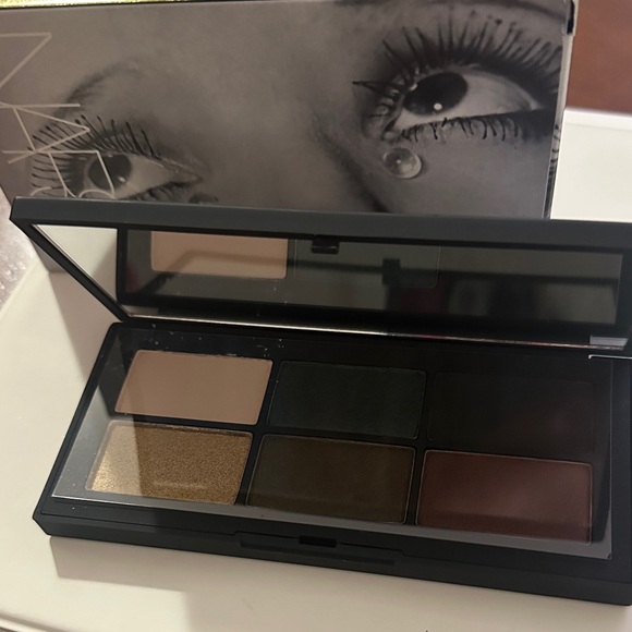 NARS Eyeshadow Palette - Cream, Teal, Gold, Olive, Burgundy - Picture 4 of 4